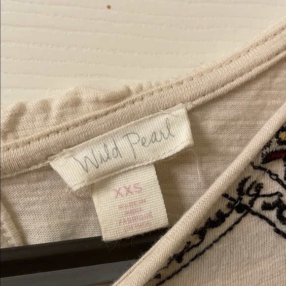 Wild Pearl Ruffle Top - Picture 4 of 4